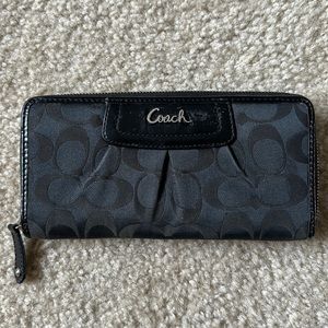 Coach Wallet Authentic